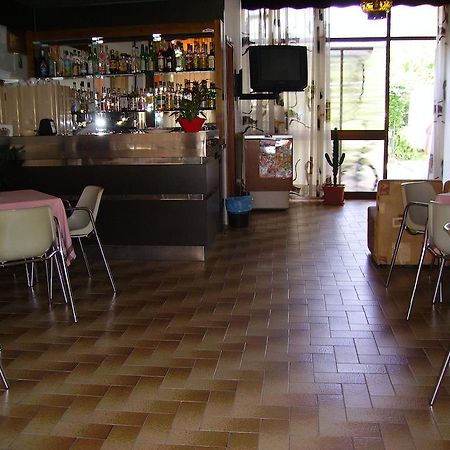 Hotel Villa Tua Riccione Luaran gambar