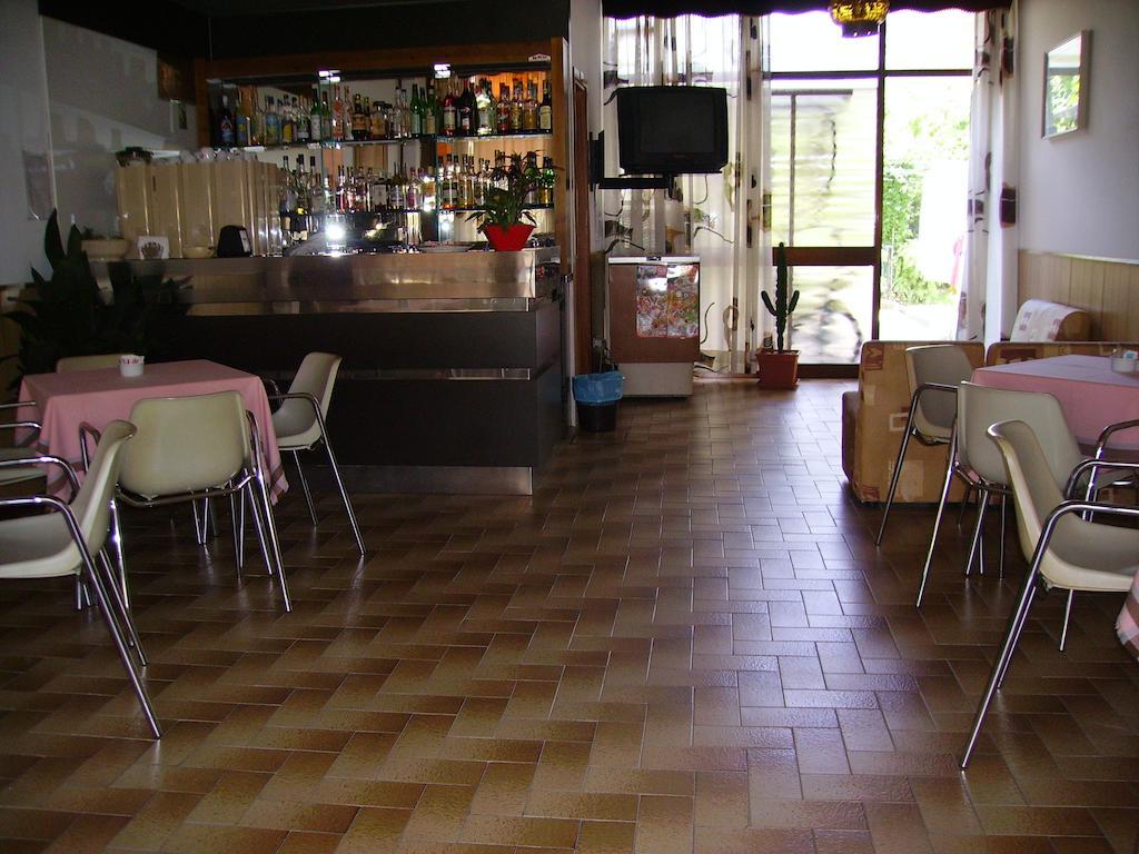Hotel Villa Tua Riccione Luaran gambar